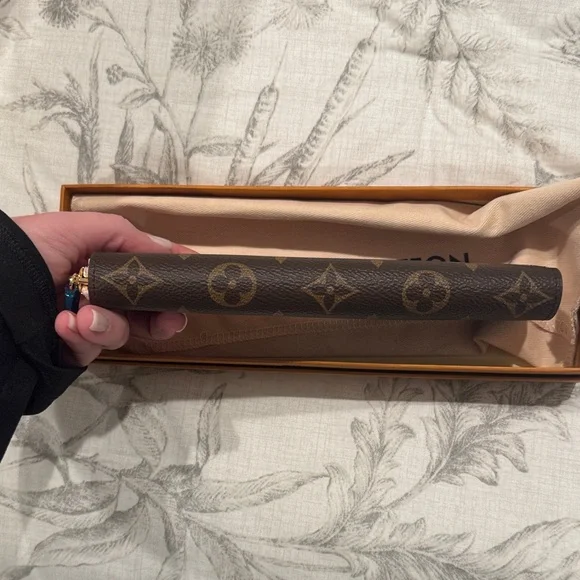 Louis Vuitton style pencil case - Picture 6 of 6